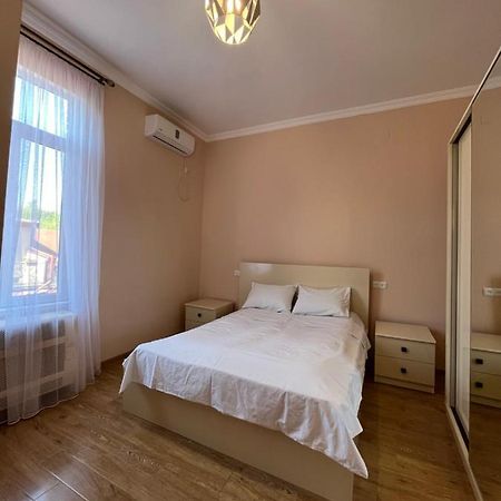 Guest House Mtani Near Colchis Fountain Kutaisi Luaran gambar